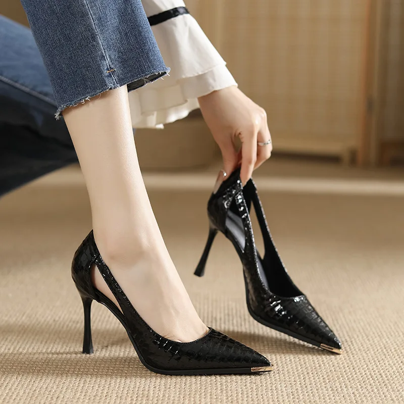 แฟชั่นสิทธิบัตรหนังผู้หญิงรองเ - Leather Work Outfit บทวิจารณ์และราคา